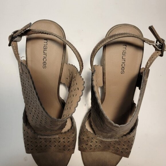 Maurices "Emilia" SZ 8 Taupe Perforated Block Heels Open Toe Sling Back Neutral - Picture 3 of 12
